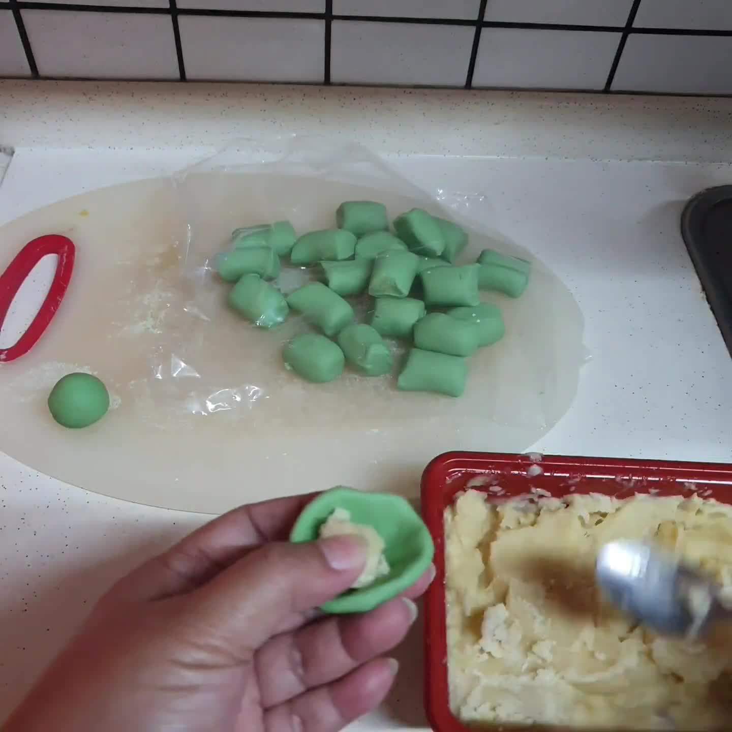 Foto langkah ke 6 dari resep 507. Klepon Durian.