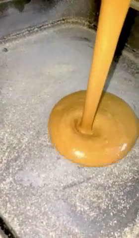 صورة لخطوة 4 من وصفة كيكة التوفي اللذيذ 🥧🥮