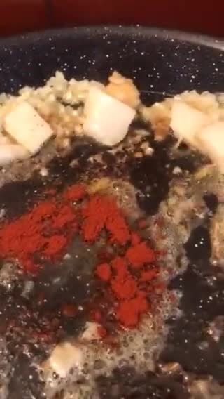 Foto del paso 8 de la receta: Fideuà de sepia, cigalitas y gambas peladas