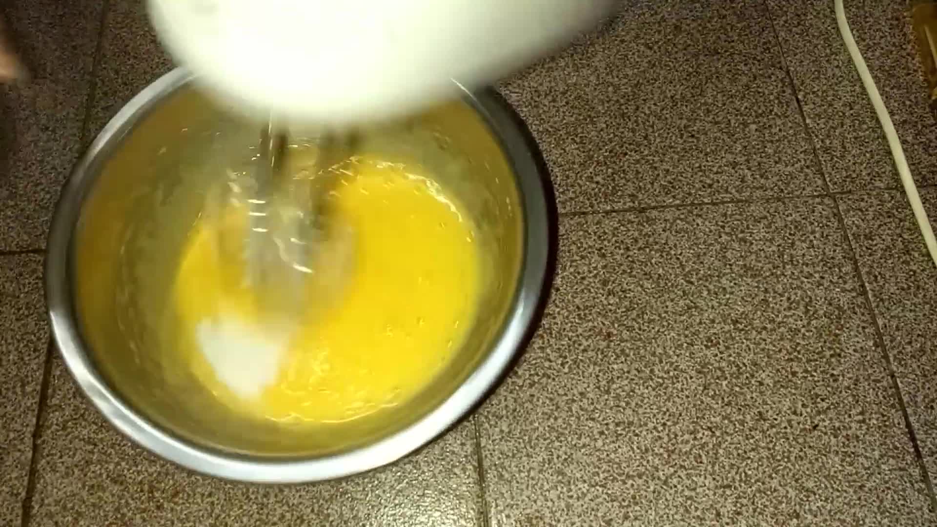 Foto del paso 5 de la receta: Bizcochuelo de chocolate para celíacos