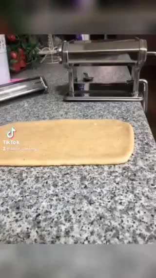 صورة لخطوة 1 من وصفة شباكية المغربية 💯