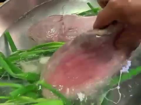 滷牛腱の明德辣豆瓣醬的食譜步驟1照片