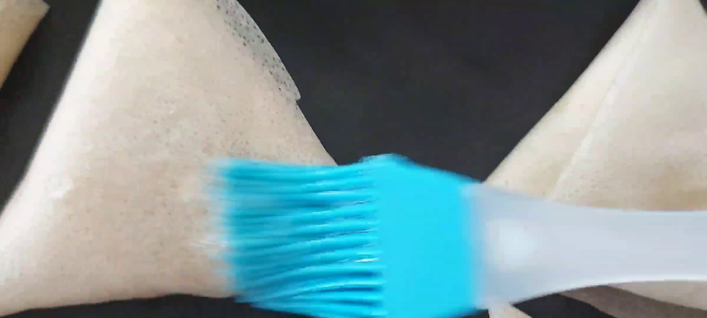 Une image de l'étape 4 de Samoussas Chèvre miel menthe.