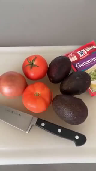 Foto del paso 1 de la receta: Guacamole Tradicional 🥑🌶🇲🇽