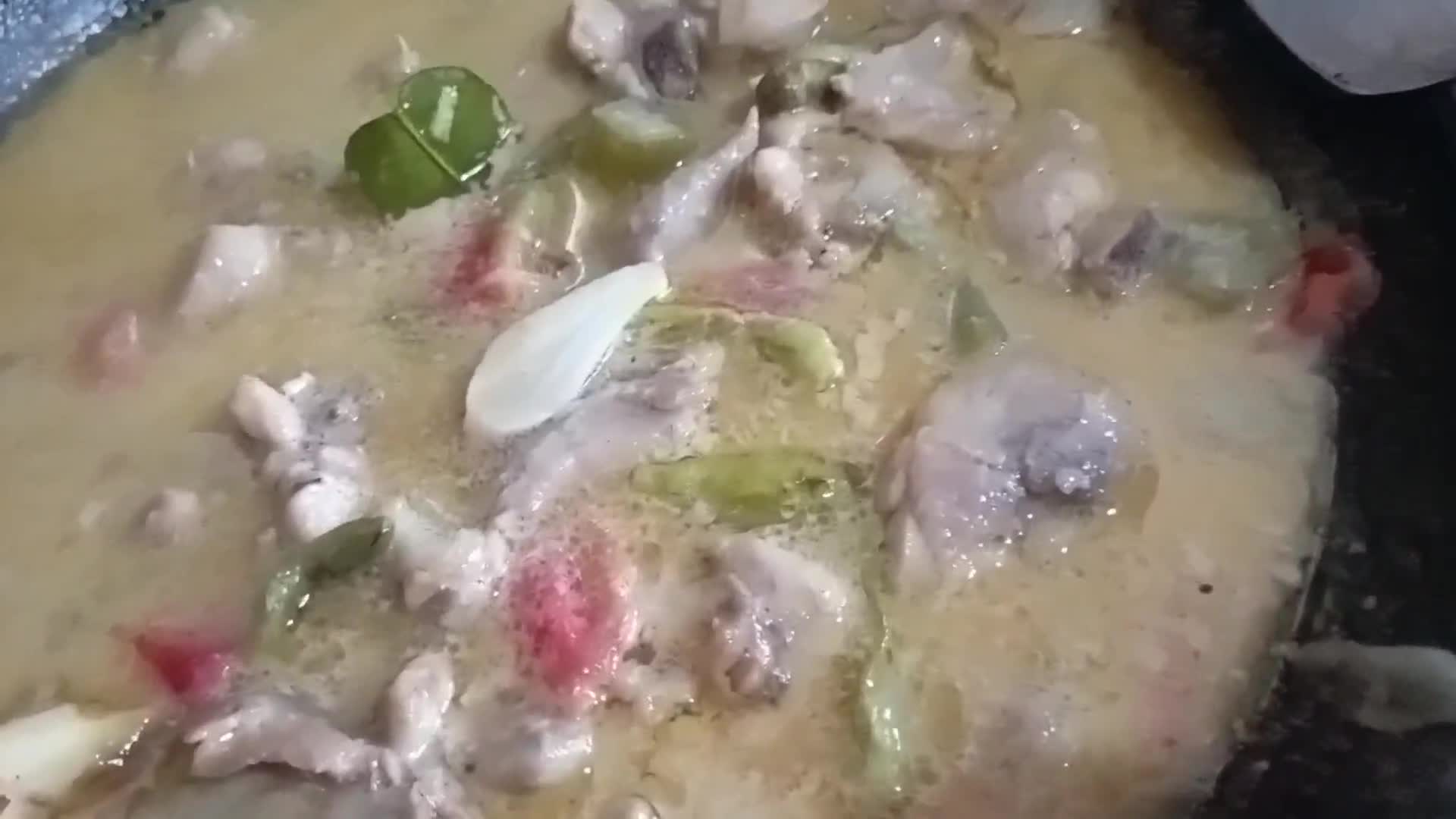 Foto langkah ke 4 dari resep Garang Asem Ayam.