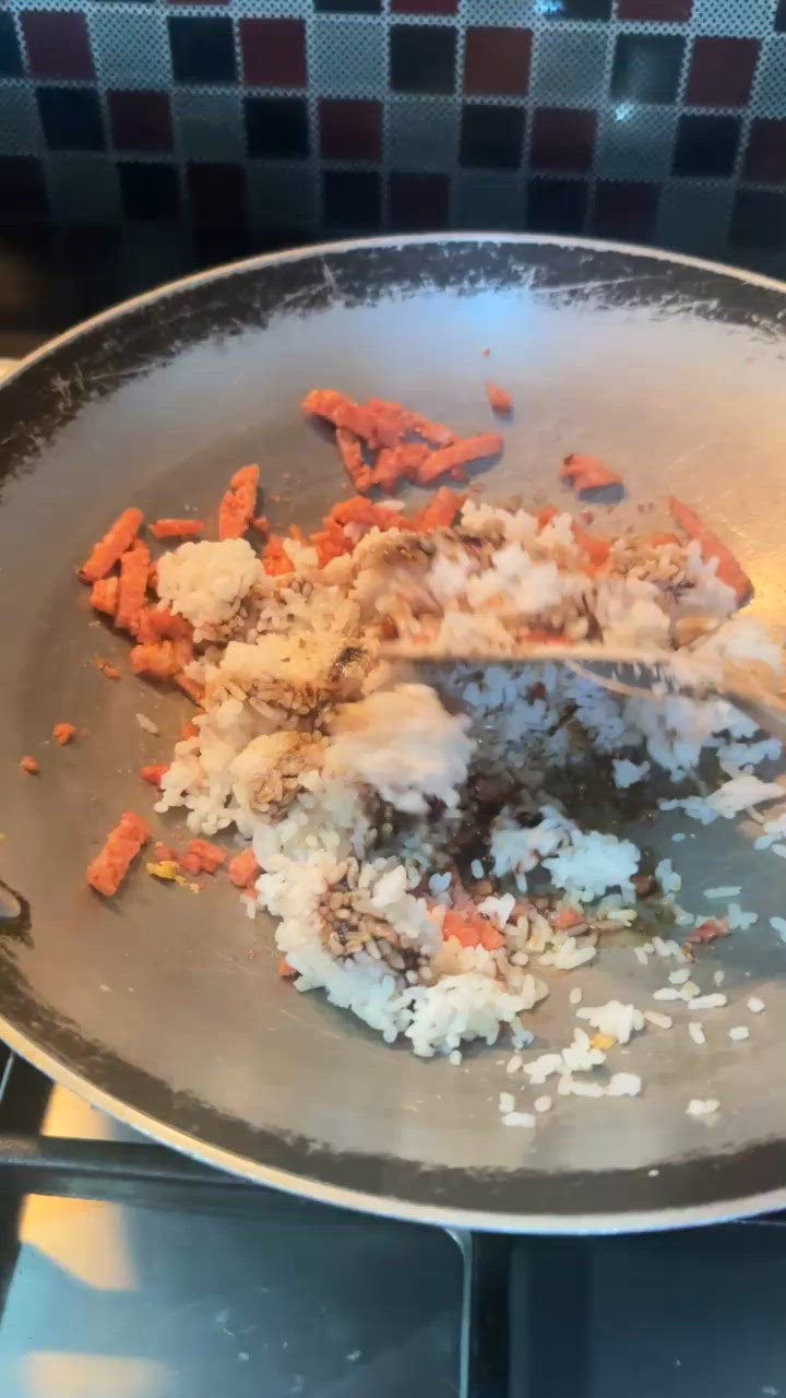 Foto langkah ke 2 dari resep Nasi Goreng Chicken Pepperoni.