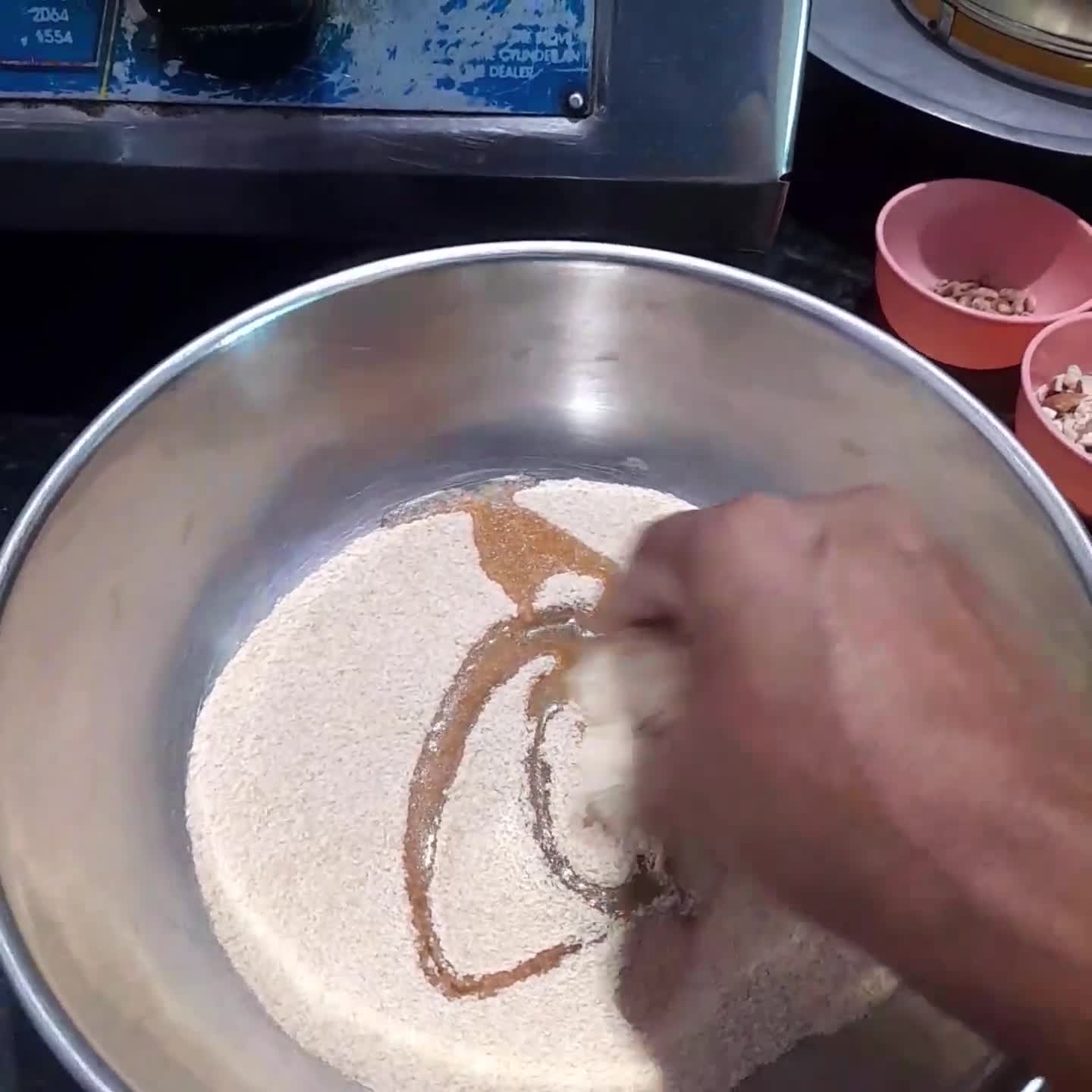 चूरमा ड्राई फ्रूट्स लड्डू रेसिपी चरण 1 फोटो