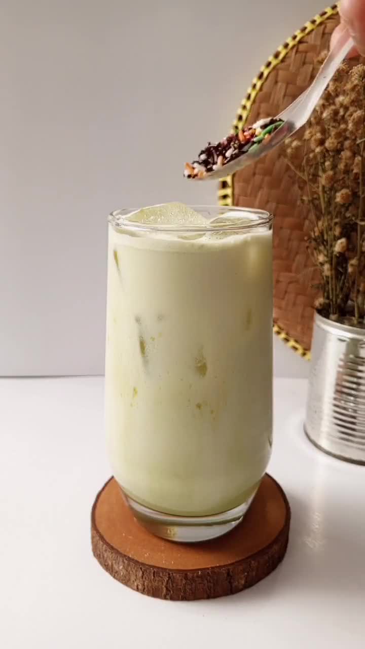 Foto langkah ke 4 dari resep Iced Creamy Matcha Latte.