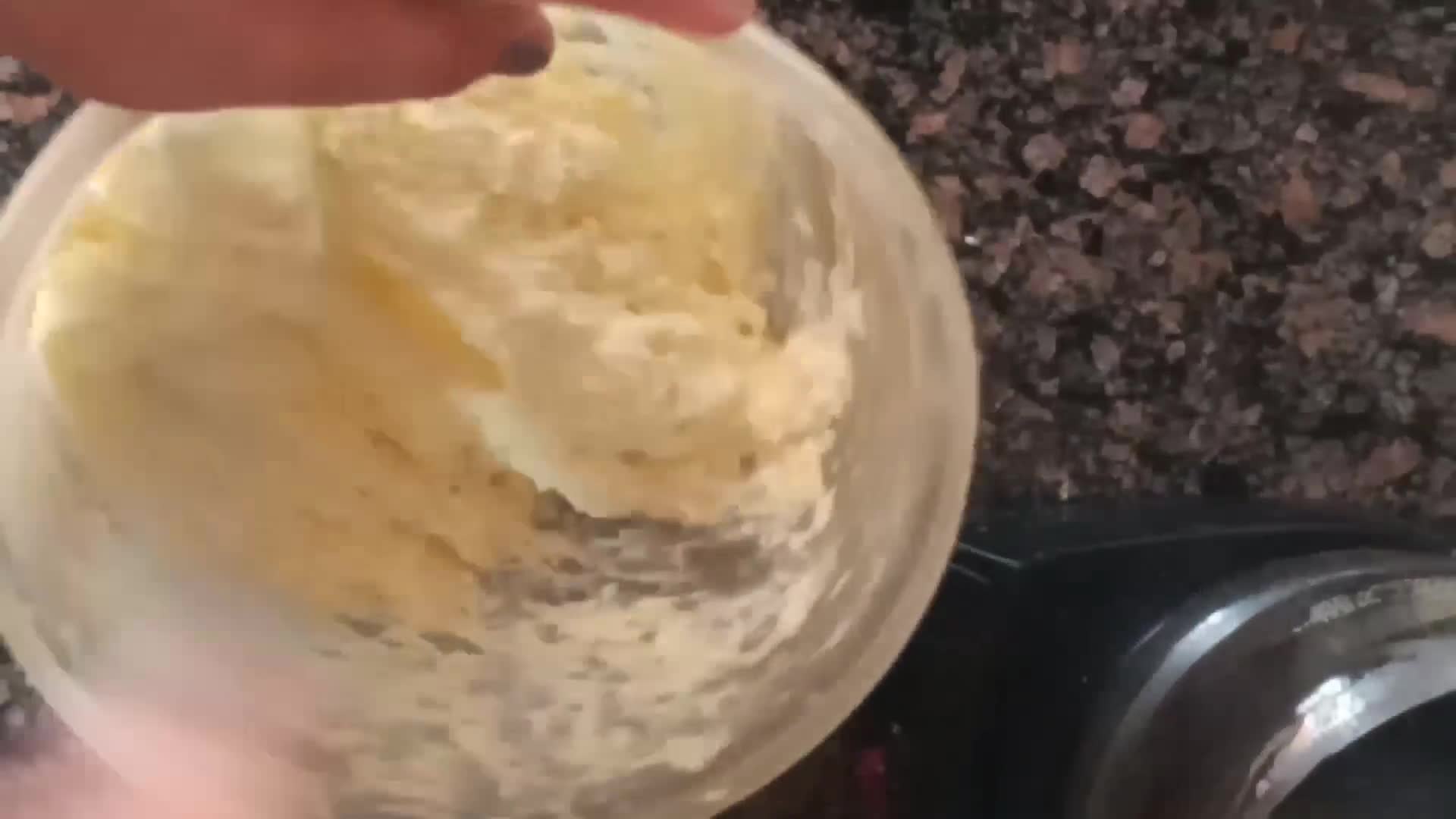 Foto del paso 1 de la receta: Budín de limón sin tacc