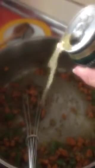 Foto del paso 6 de la receta: Pollo a la cerveza