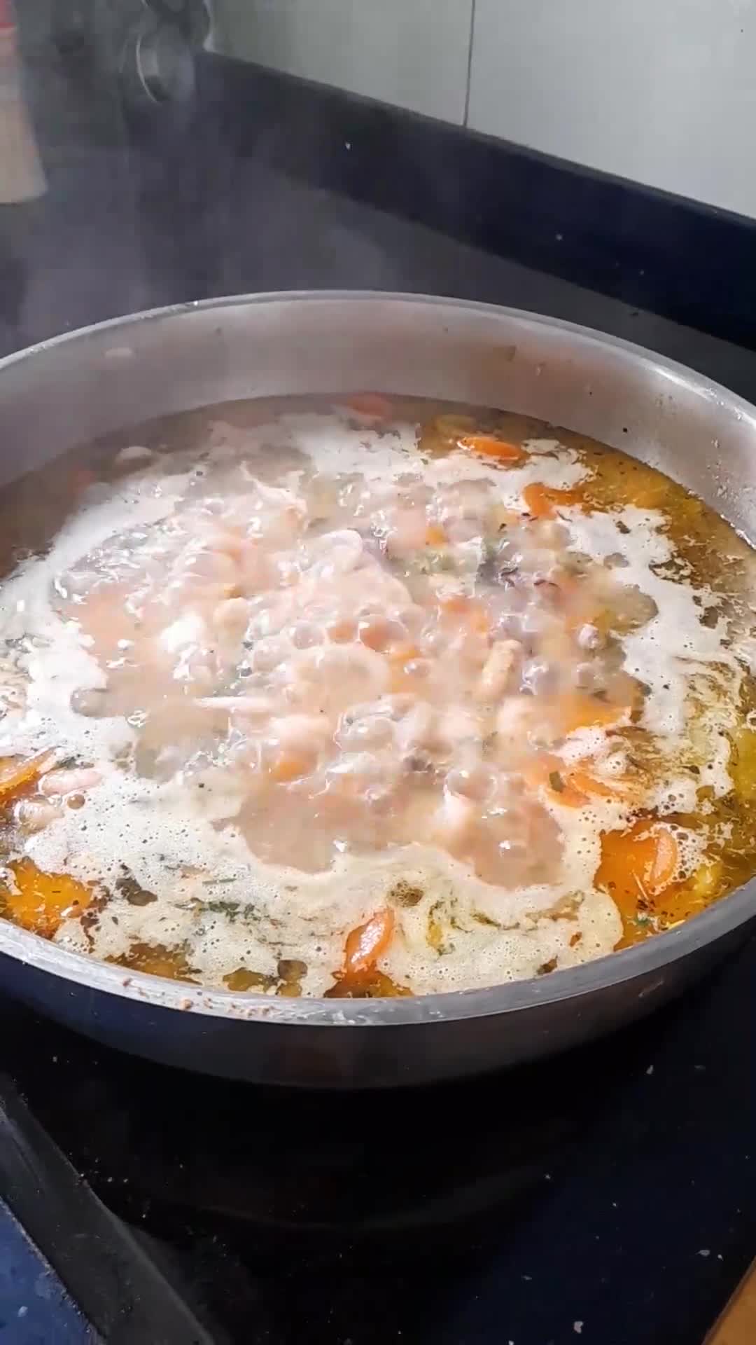 Foto del paso 6 de la receta: Merluza en salsa de marisco