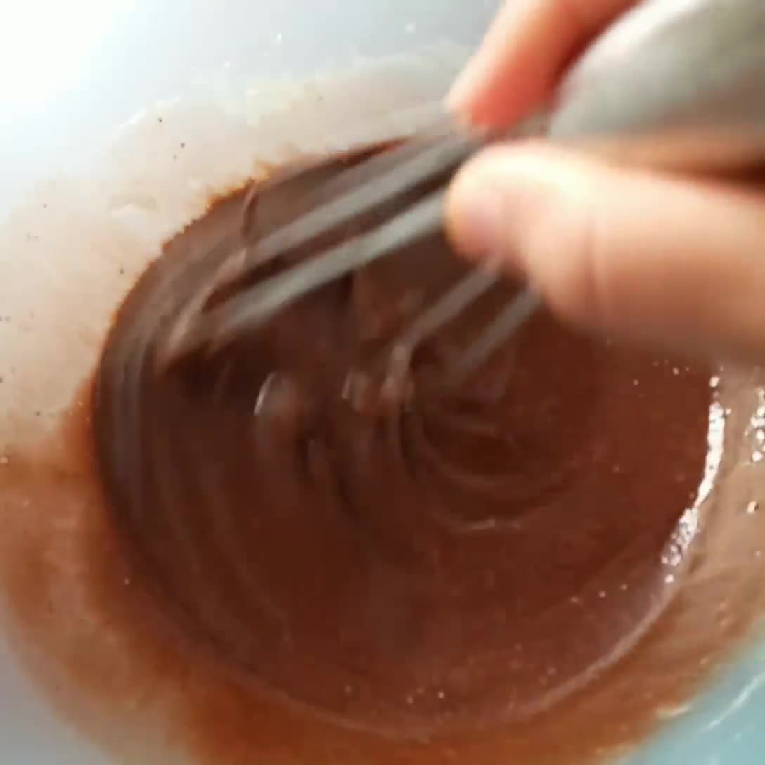 Foto langkah ke 4 dari resep Brownies Kukus Chocolatos Keju.