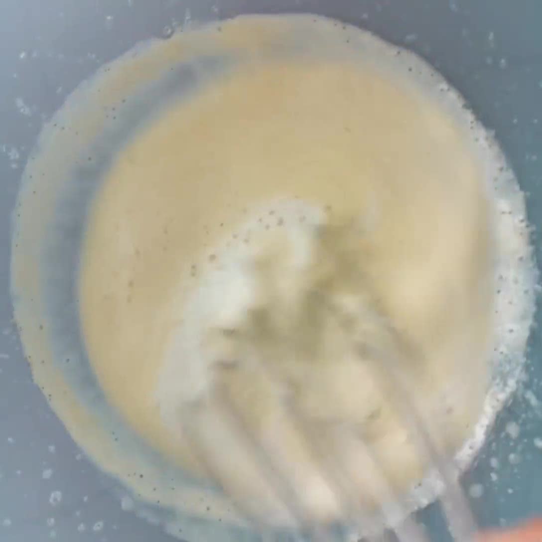 Foto langkah ke 3 dari resep Kue Lumpur Ubi Ungu.