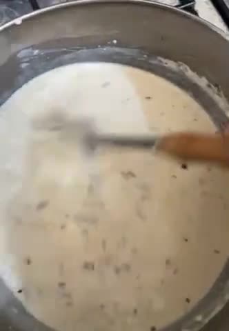 صورة لخطوة 4 من وصفة -معكرونه بالصوص الابيض والفطر 🍝🍄!-White sauce pasta and mushrooms🍝🍄!