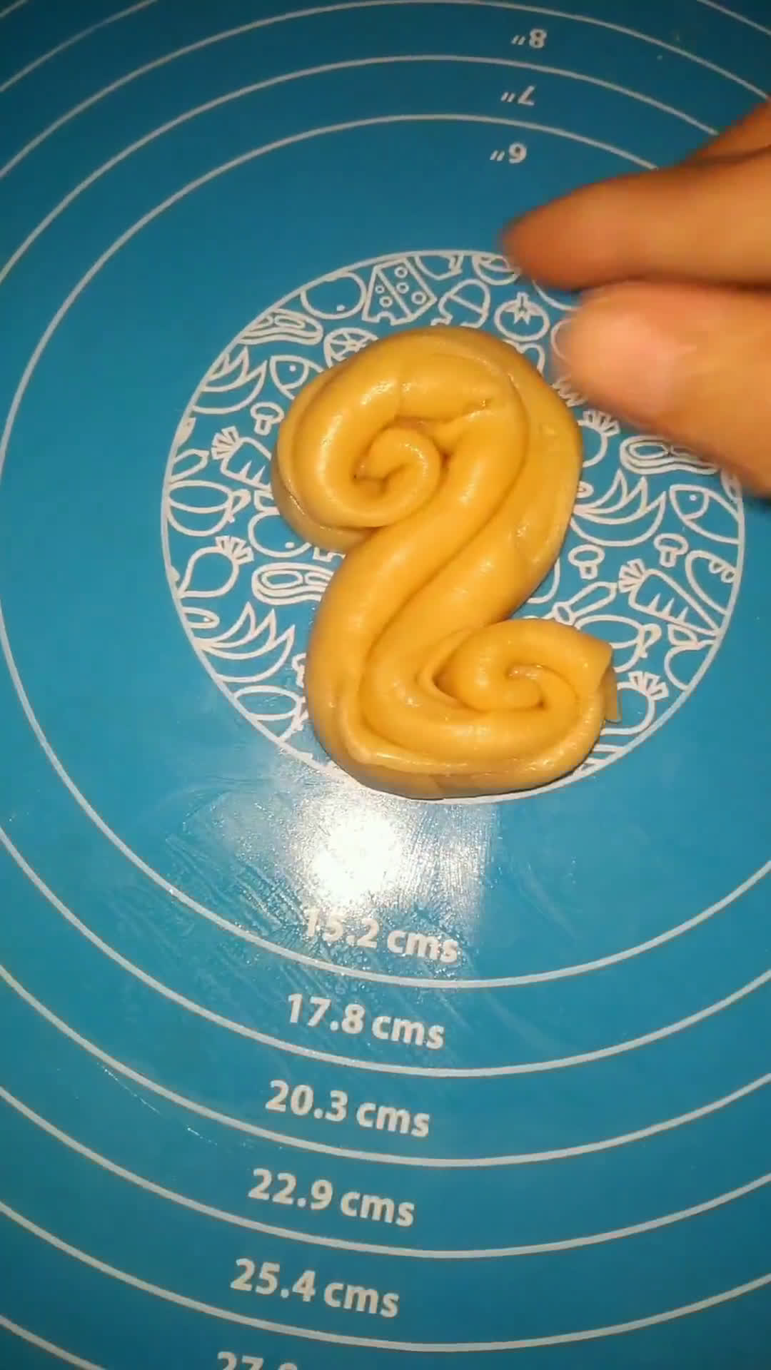 Foto langkah ke 5 dari resep 262. Roti Maryam.