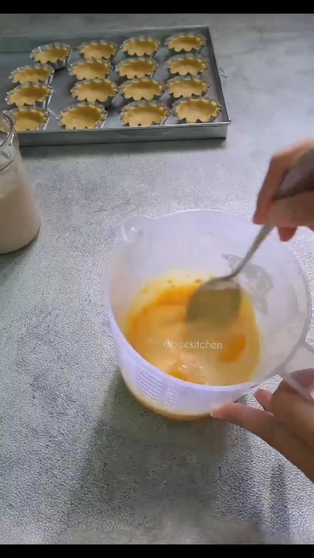 Foto langkah ke 7 dari resep Pie Susu Durian.