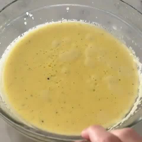 Foto del passaggio 8 della ricetta Gelato alla vaniglia con gelatiera🍨