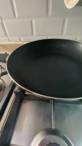 صورة لخطوة 1 من وصفة خبز الشوفان مع سلطه خضراء