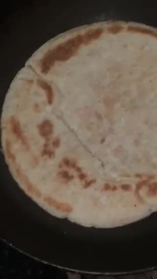 Foto langkah ke 1 dari resep Pita Bread Salad.