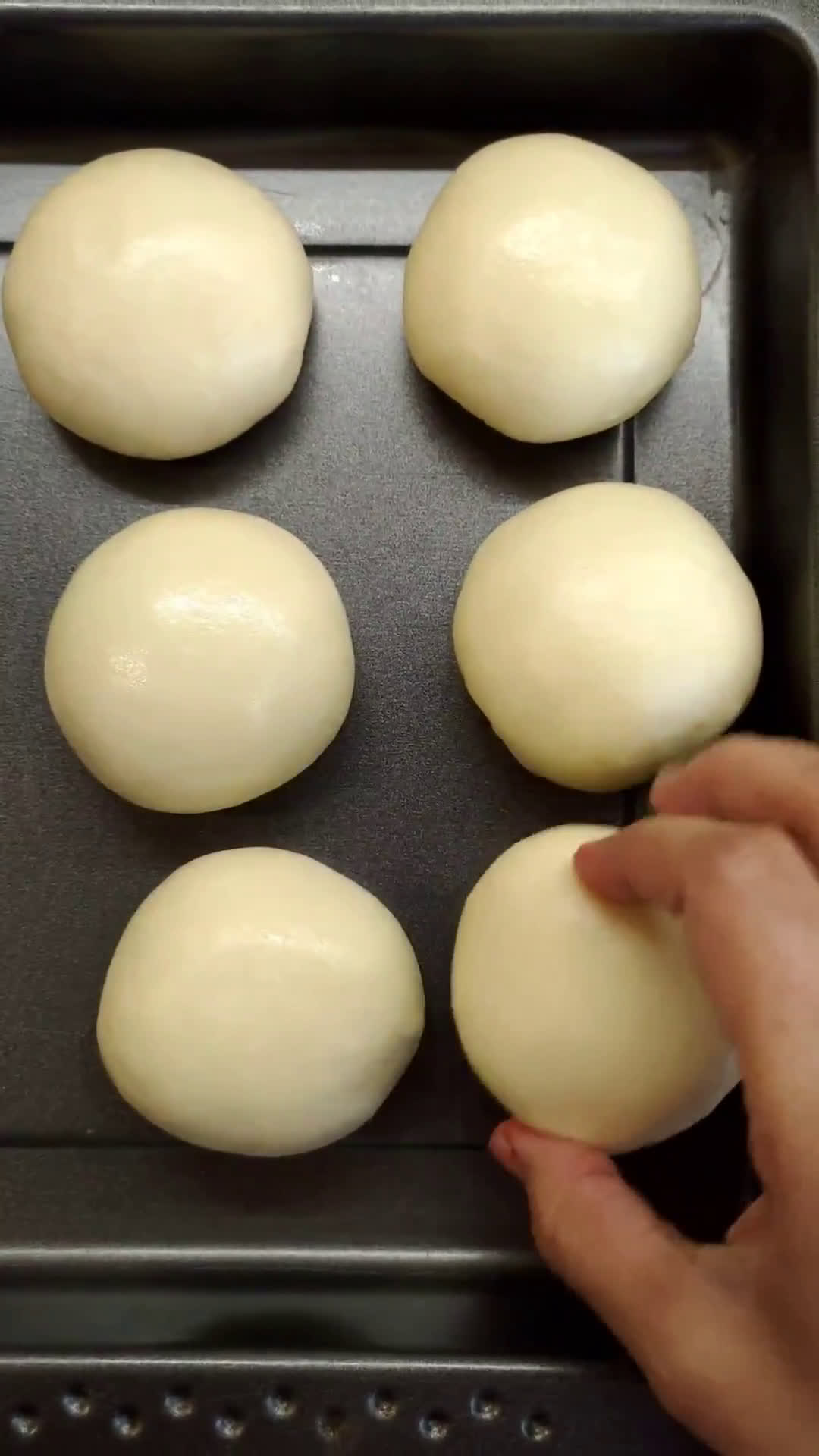 Foto langkah ke 8 dari resep Thousand Layers Mooncake (isi cokelat).