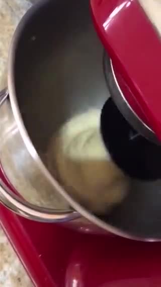 Foto del paso 4 de la receta: Rosca de Pascua trenzada y rellena, con crema pastelera