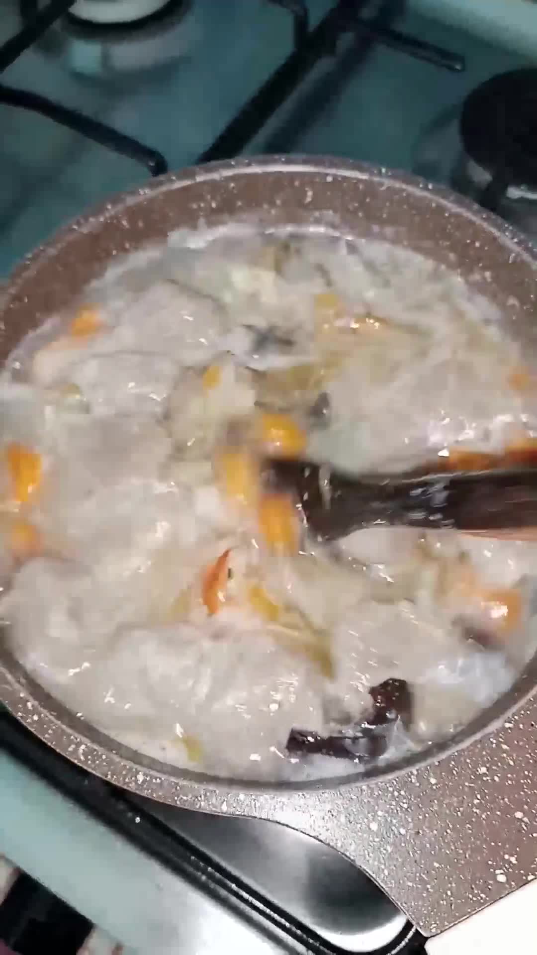 Foto langkah ke 3 dari resep Sop Tetelan Bakso.