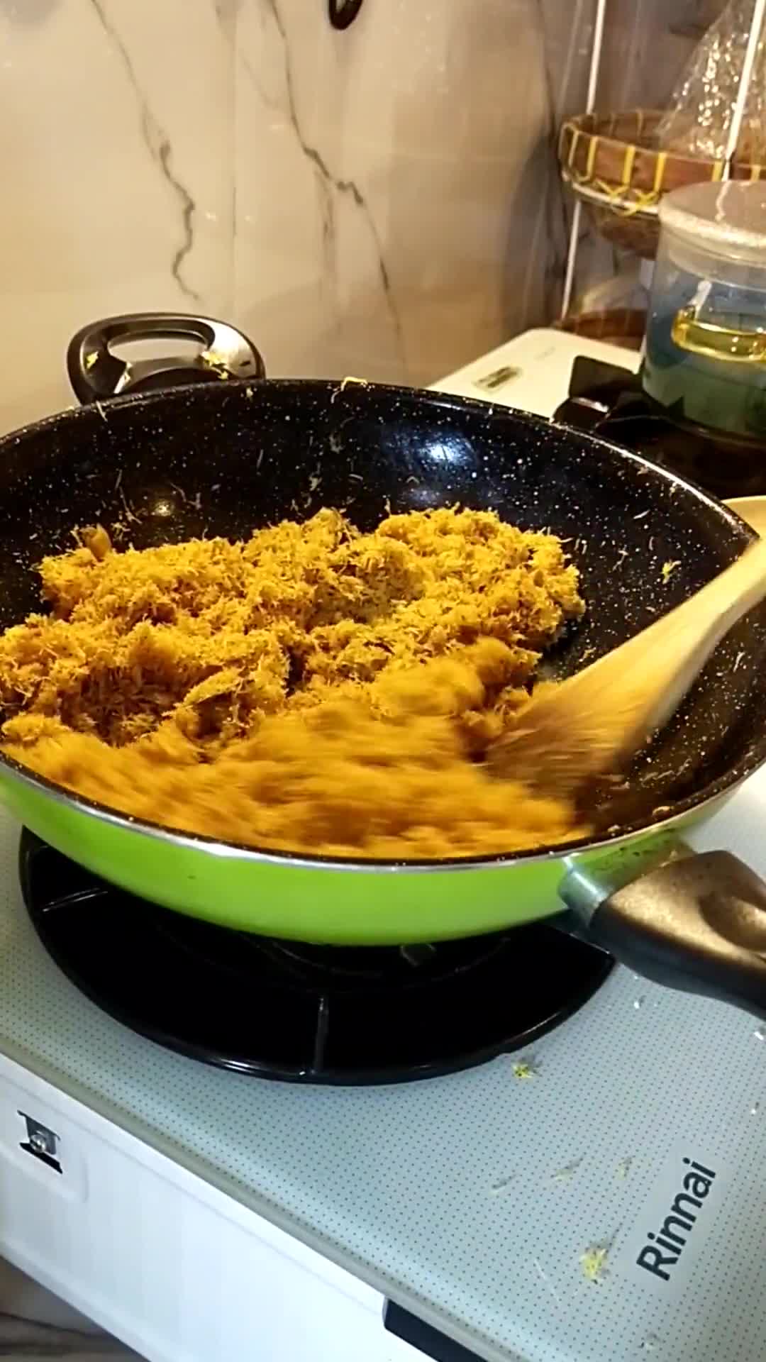 Foto langkah ke 5 dari resep Serundeng Ampas Kelapa.