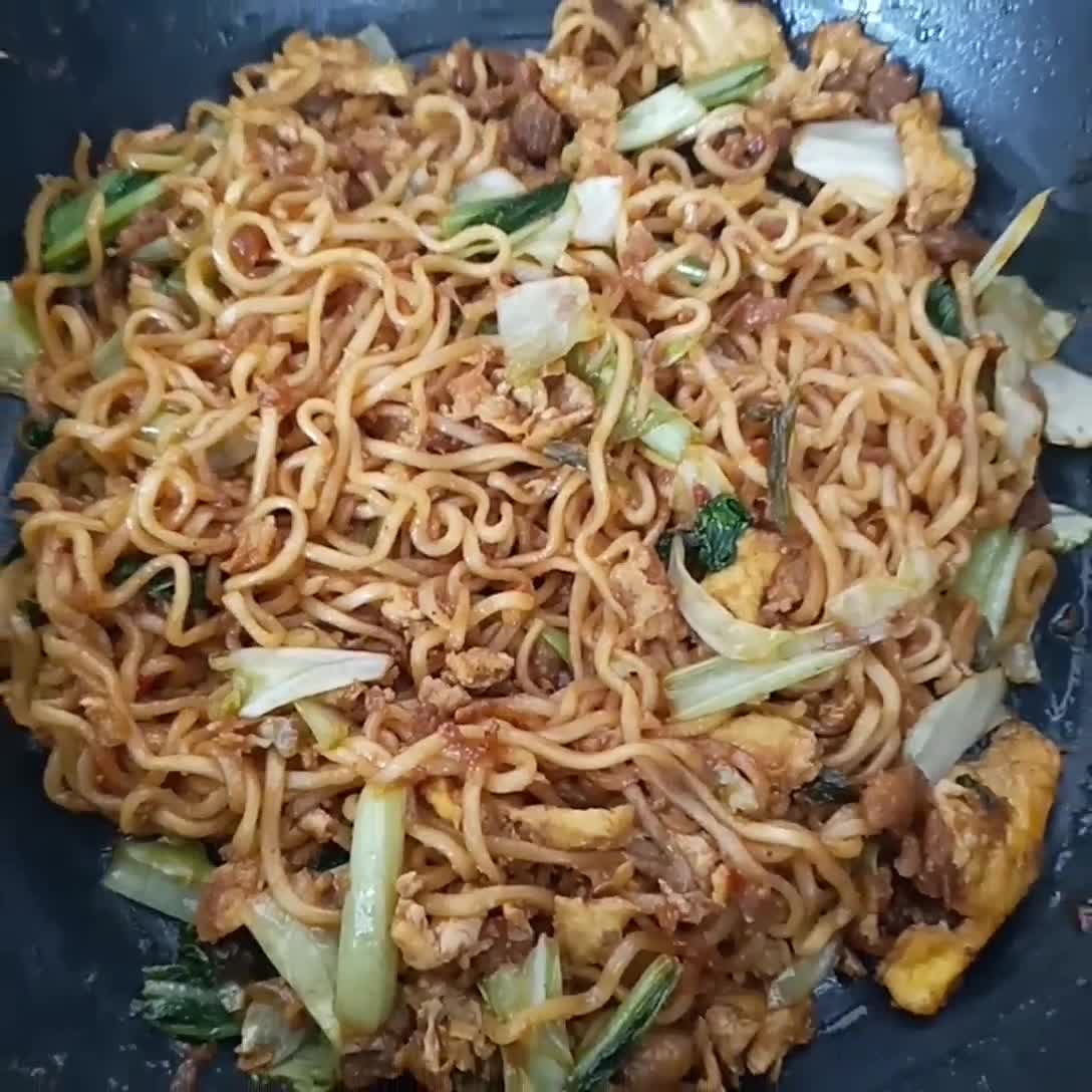 Foto langkah ke 4 dari resep Mie Kluntung Khas Surabaya.