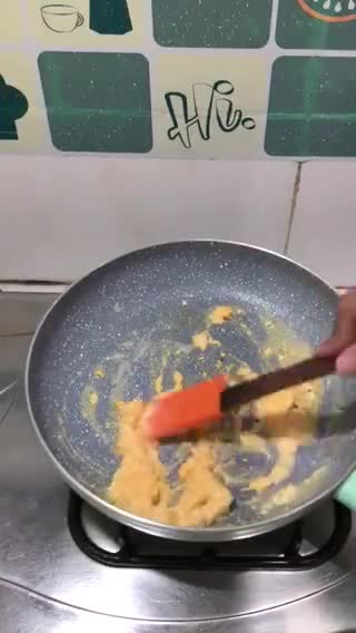 Foto langkah ke 4 dari resep Tahu goreng saus telur asin.