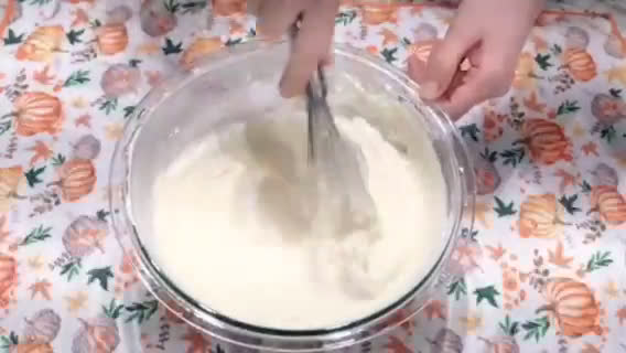 Hình bước làm 5 của món Bánh kem phomai đơn giản (Basic cheesecake)
