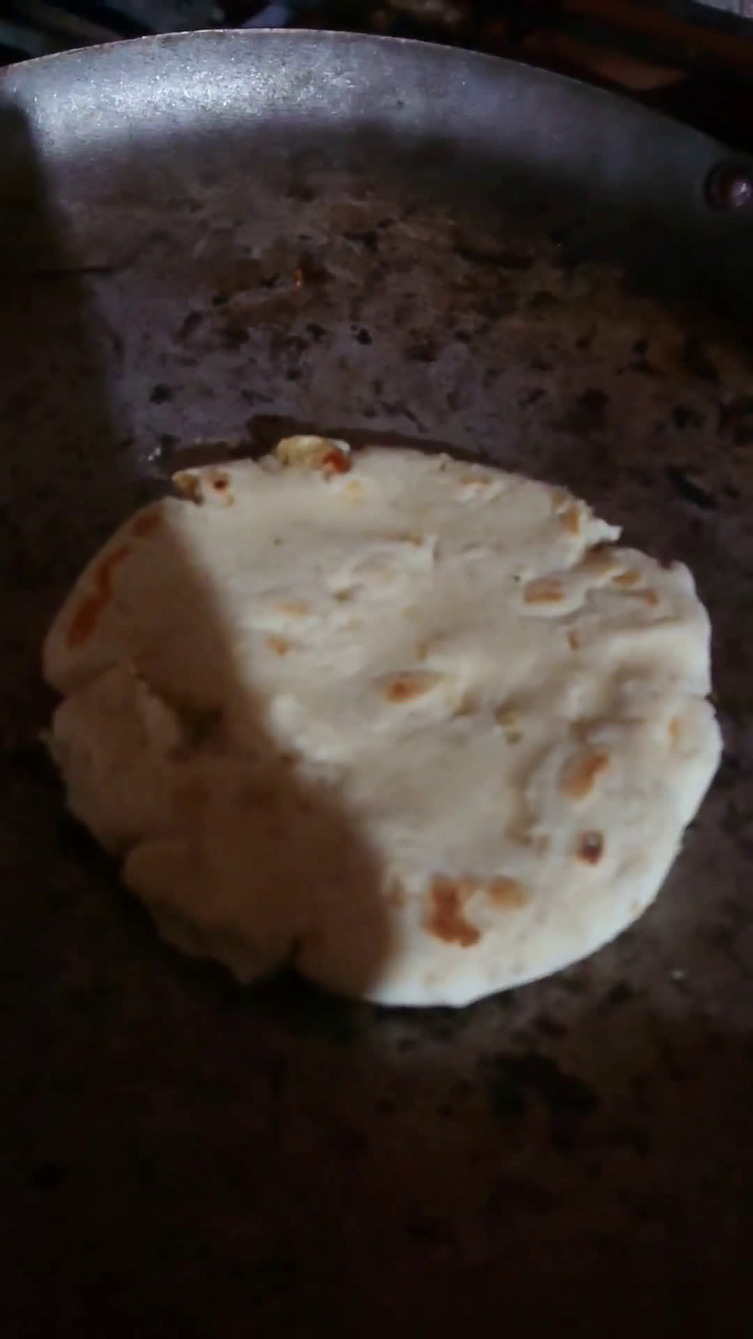 Foto del paso 9 de la receta: Gorditas con chicharrón🐖