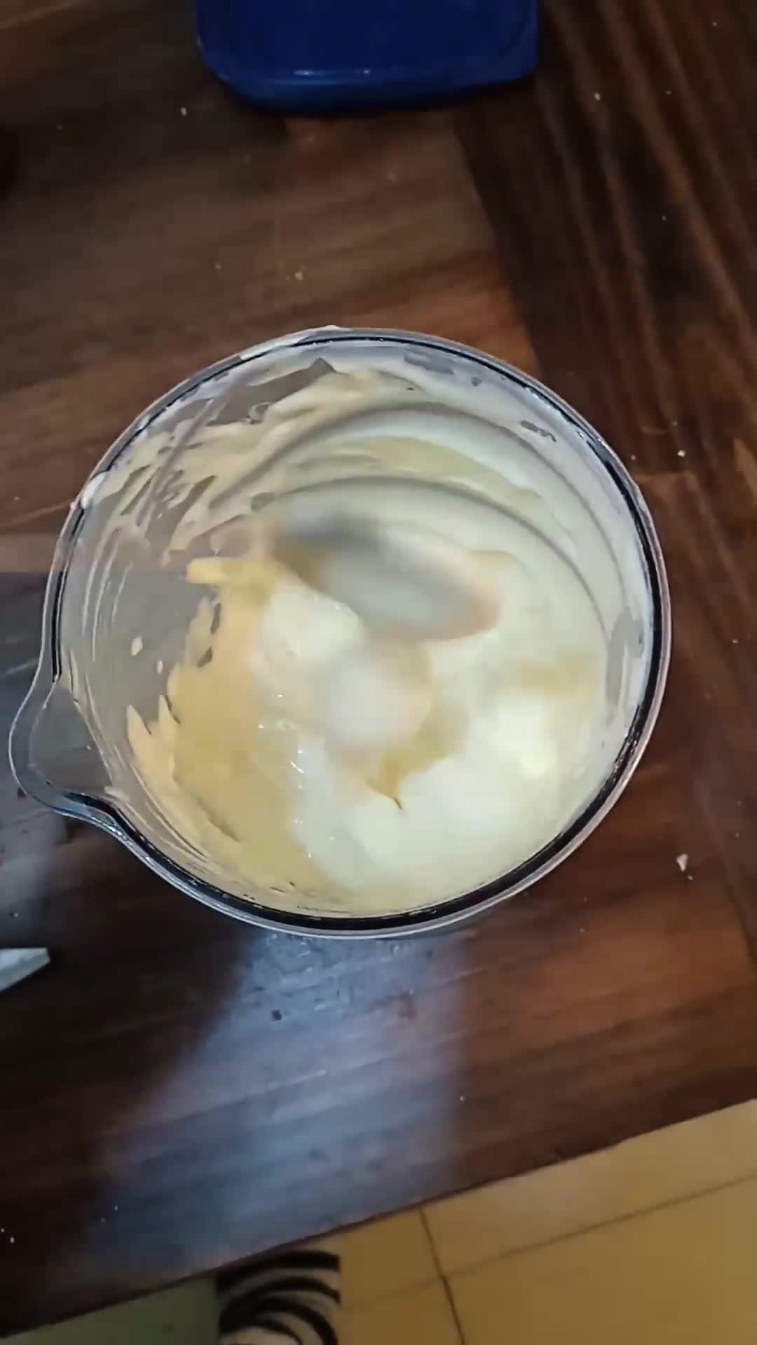 Foto del paso 3 de la receta: Mayo casera con ajo. Echo en mini pimer a mí gusto ☺️