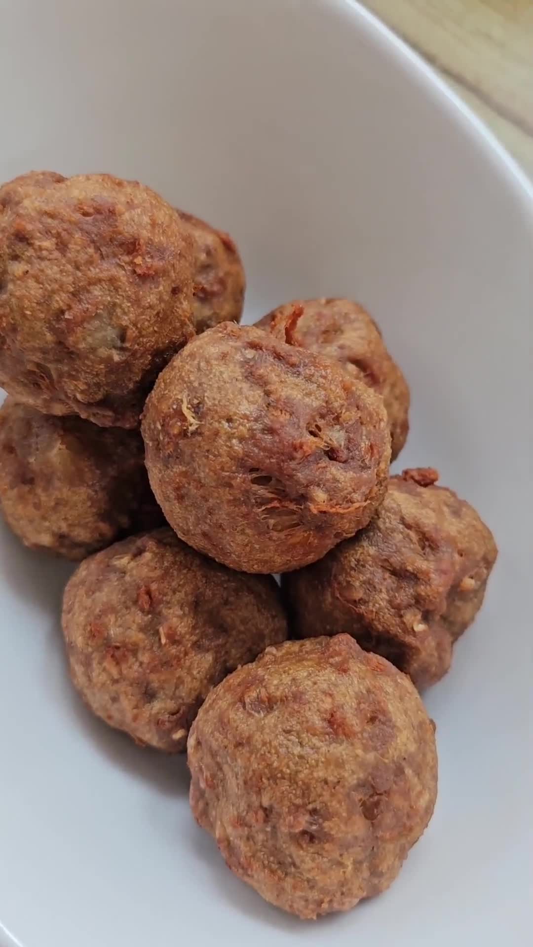 Foto langkah ke 4 dari resep Bola-bola Daging Saus Mentega.