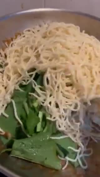Gambar langkah 3 resipi Mee goreng sedap.