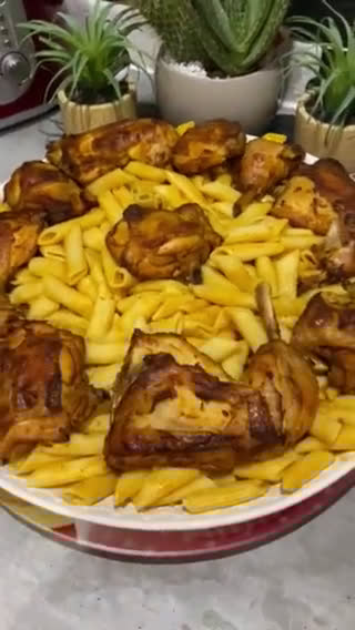 صورة لخطوة 1 من وصفة مقرون بالدجاج محمر
