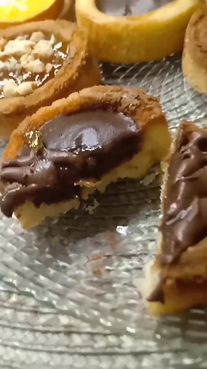 صورة لخطوة 5 من وصفة ميني كيك بعدة اذواق ببيضة واحدة فقط 💛💚