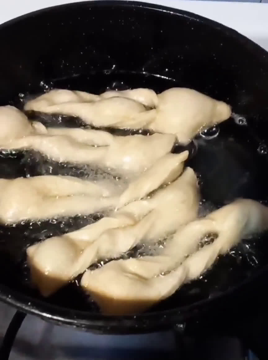 Foto del paso 5 de la receta: 🤣💔Calzones Rotos💔🤣