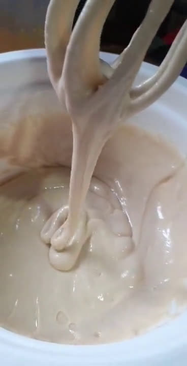 Foto del paso 2 de la receta: Budín marmolado de mandarina y banana💜