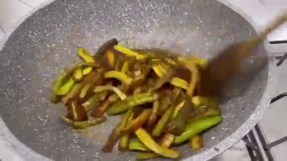 Foto del passaggio 3 della ricetta Zucchine in agrodolce