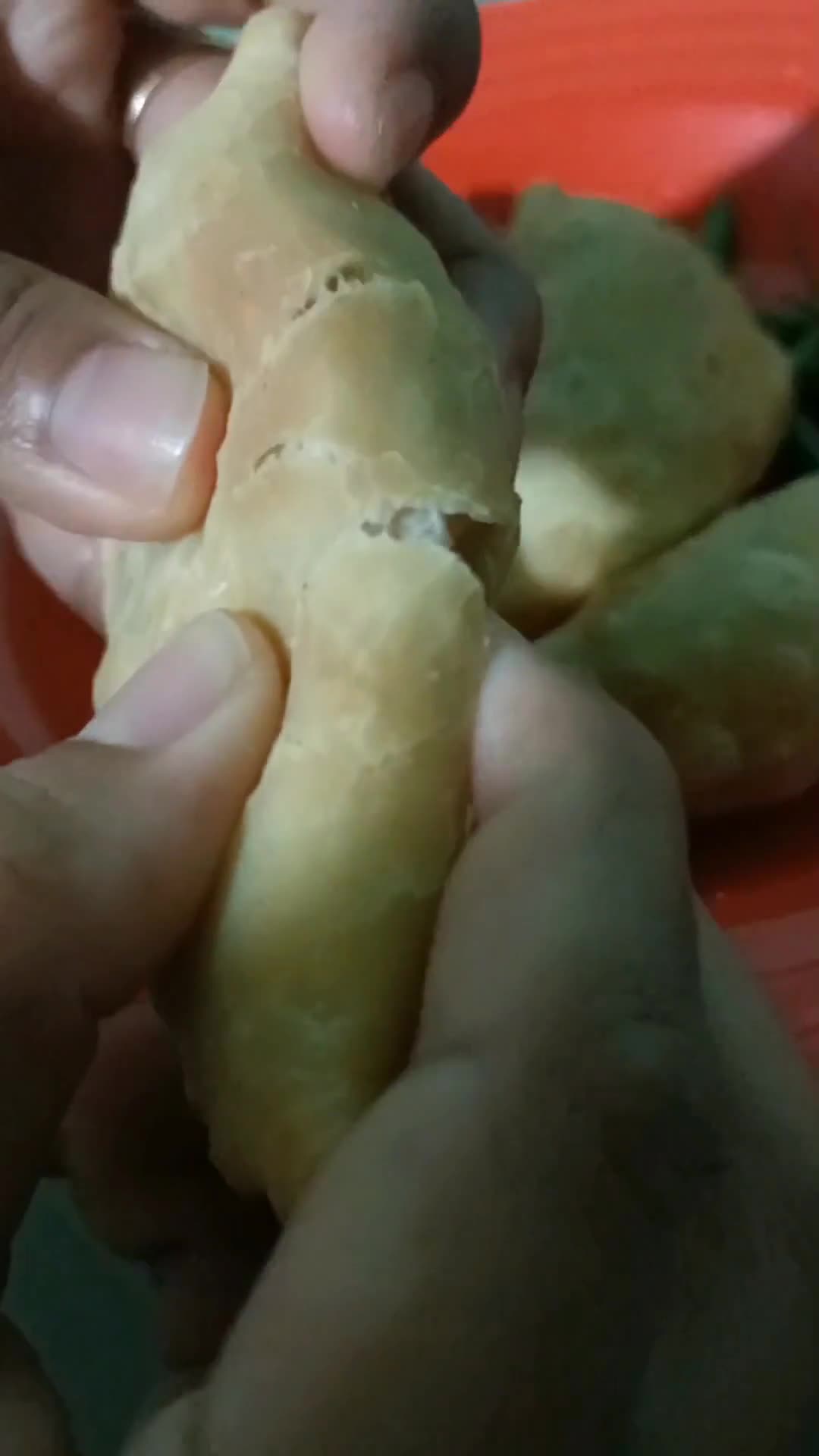 Foto langkah ke 8 dari resep Pastel Renyah Anti Gagal.