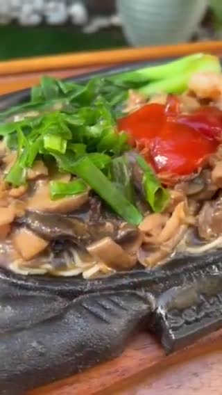 Foto langkah ke 5 dari resep Mie ayam jamur hot plate ala resto nikmat.