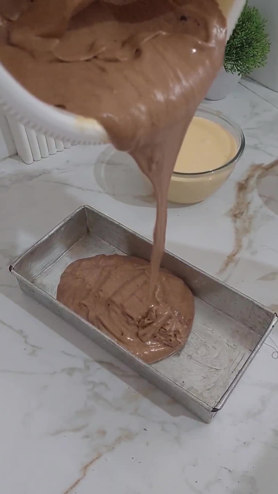 Foto langkah ke 5 dari resep Brownies Kukus Cream Cheese.