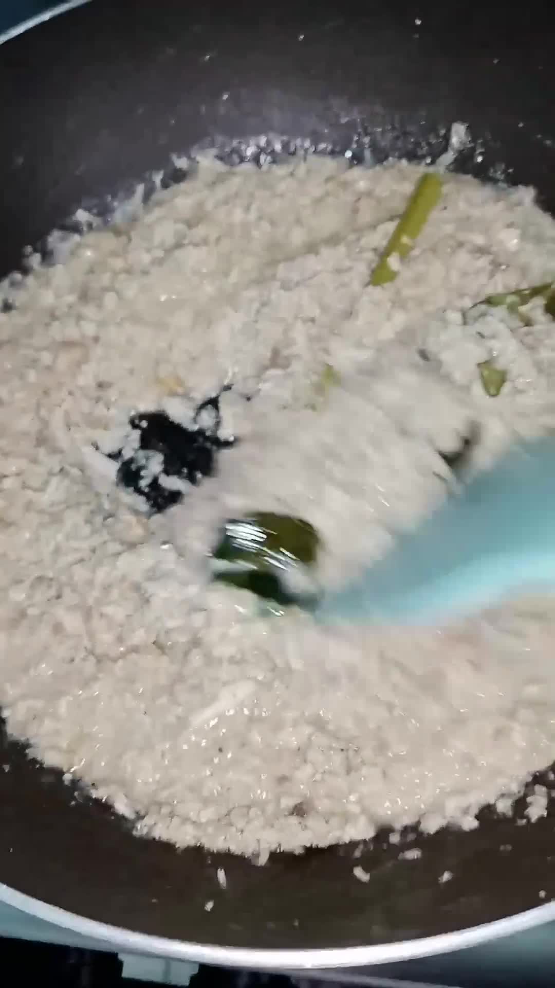 Foto langkah ke 5 dari resep Ayam Cincang isian Lemper.
