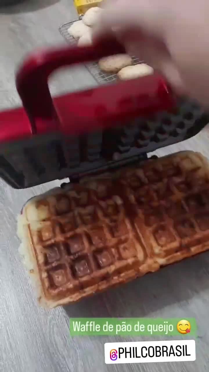 Foto do passo 2 de Waffle de Mistura pronta de pão de queijo