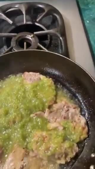 Foto del paso 4 de la receta: Cerdo el salsa verde