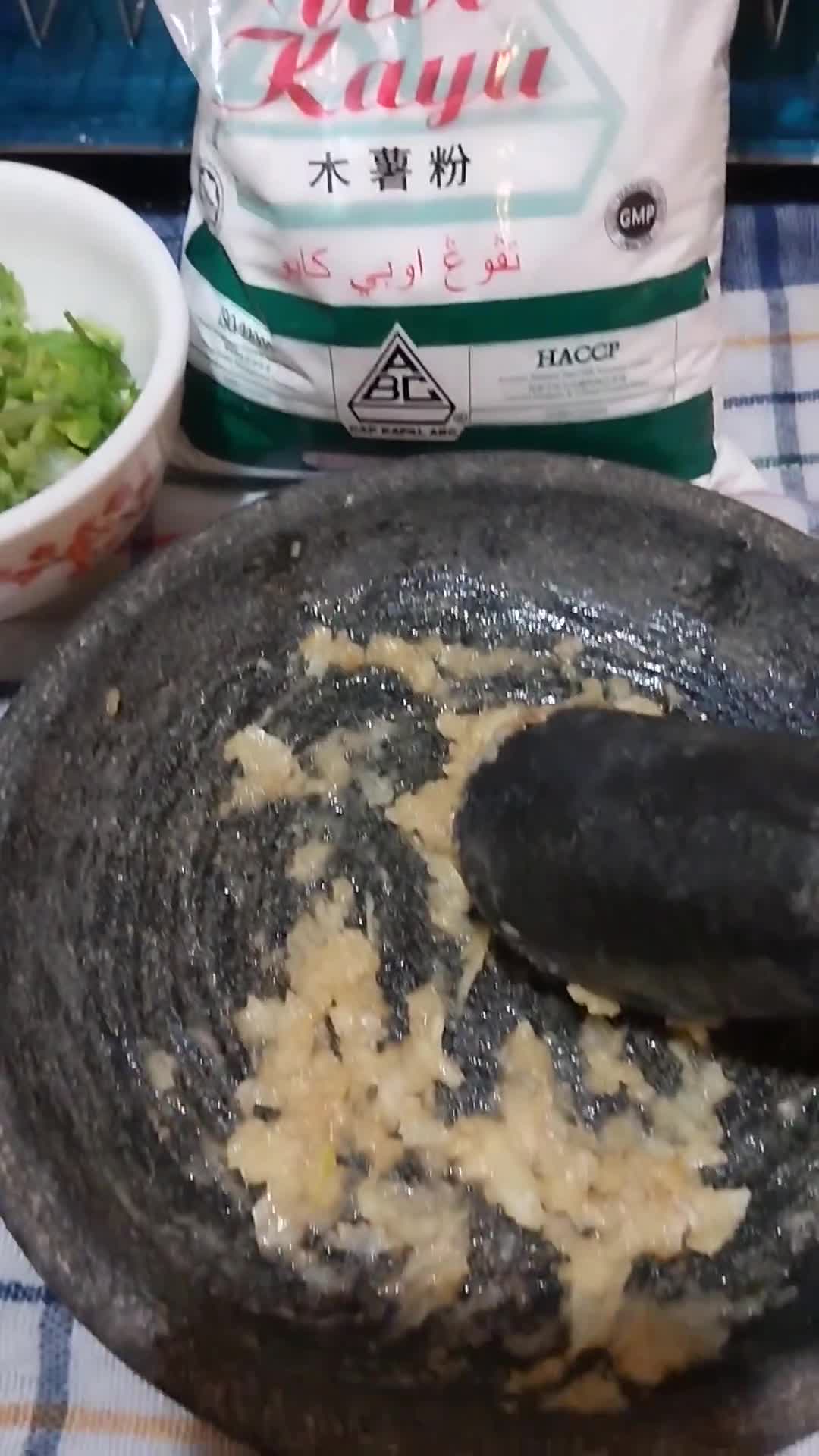 Foto langkah ke 1 dari resep Cireng.