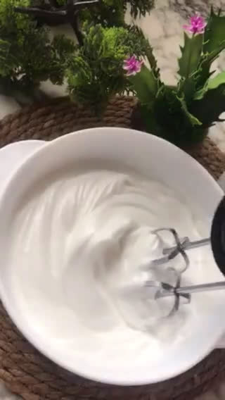 صورة لخطوة 2 من وصفة جينواز الميرانغ مضمونة النجاح 👌