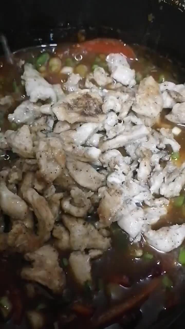 A picture of step 3 of Mongolian chicken with noodles 🍜.