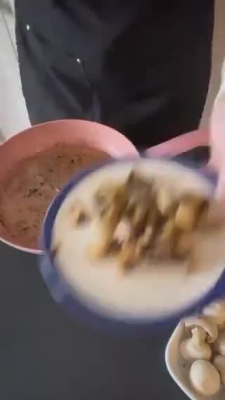 صورة لخطوة 2 من وصفة كرات اللحم مع الفطر والليمون