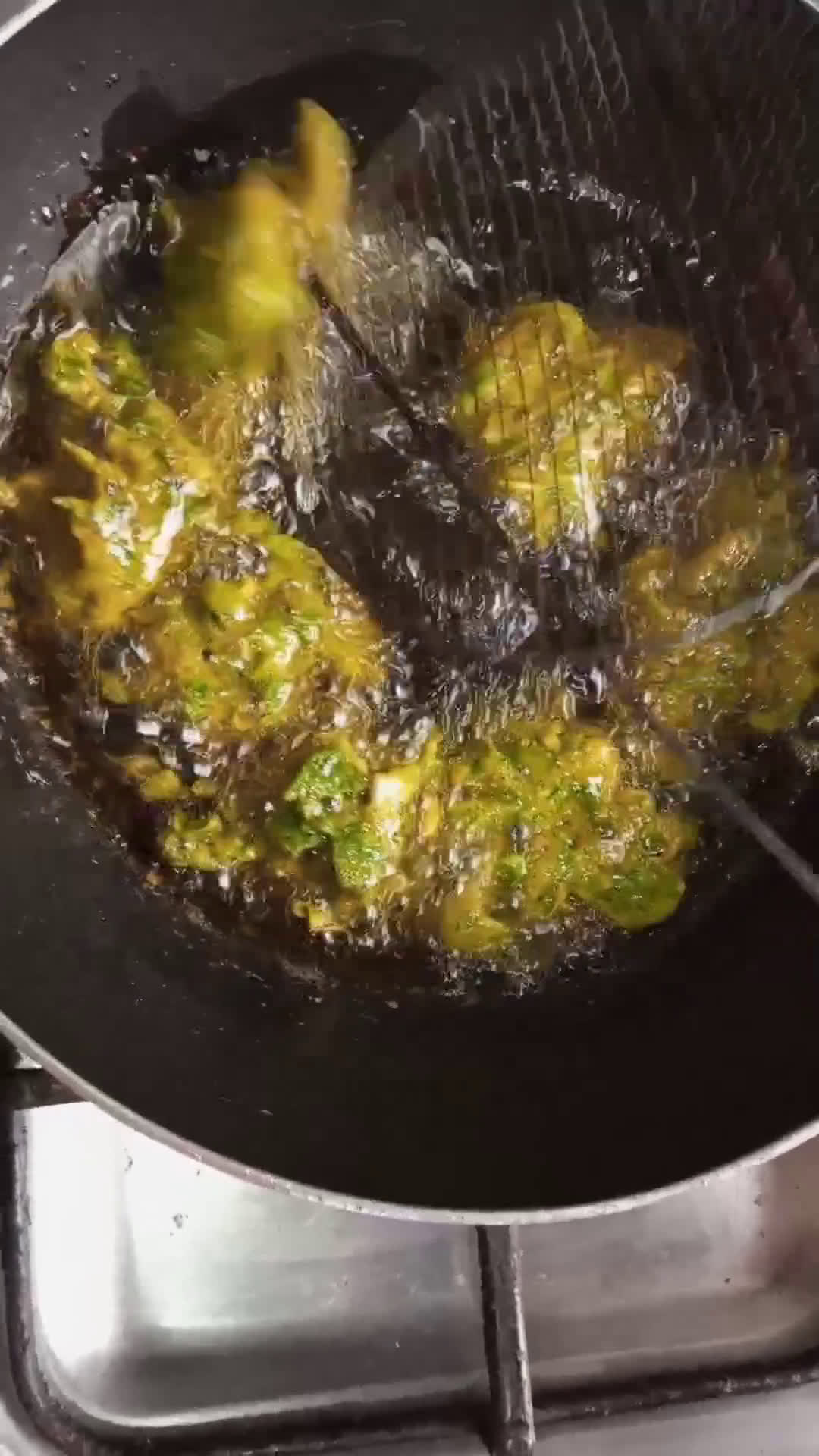 A picture of step 2 of 💚Palak Pakora💚.